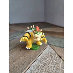 Nintendo Super Mario Chess Collectors Piece Figure Bowser King Cake Top
